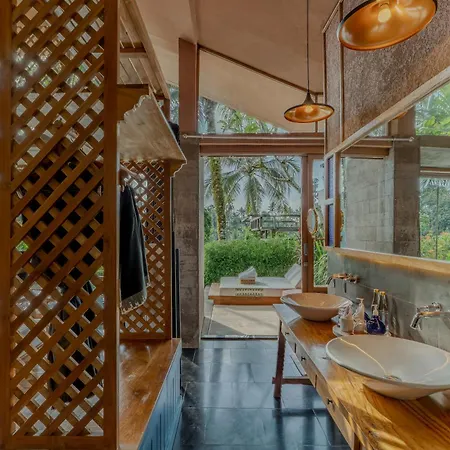 Amora Ubud Boutique Villas-3